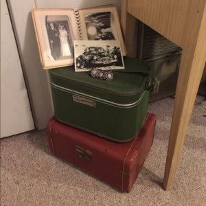 1 - antique makeup travel cases Maximillion/S…antique photos